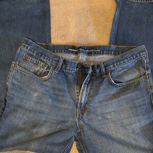 Old Navy Men's Relaxed Fit Blue Jeans